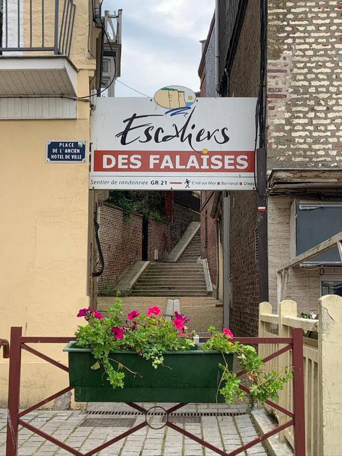 Le Lion D Or Apartman Le Tréport Kültér fotó